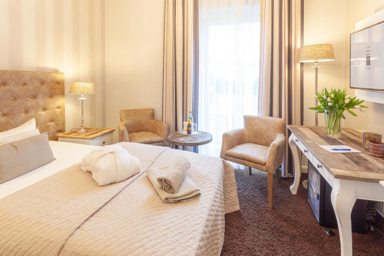 Hotel Vier Jahreszeiten Binz - Adults Only Bagian luar foto